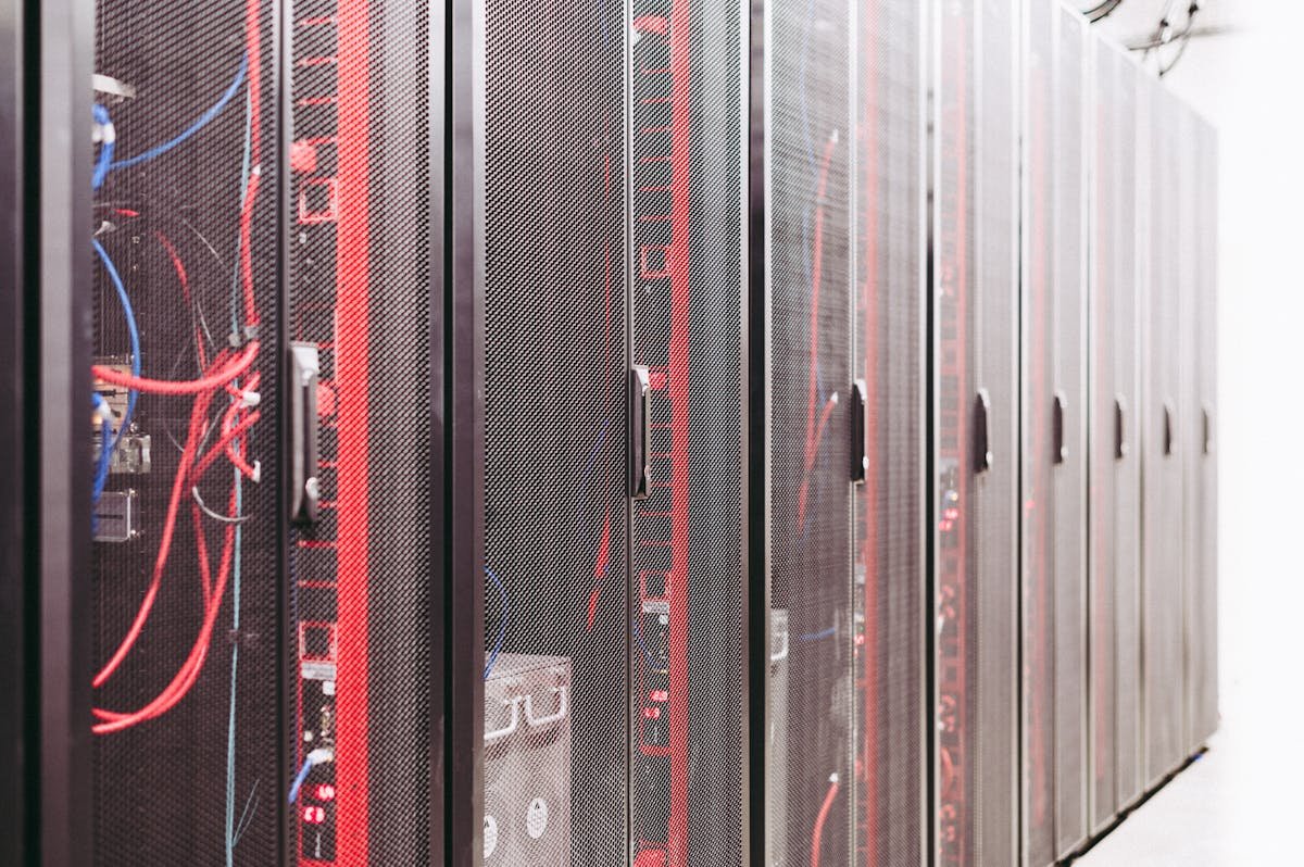 Caddy vs Nginx vs Traefik in 2026: Which Reverse Proxy Wins on a Real VPS?