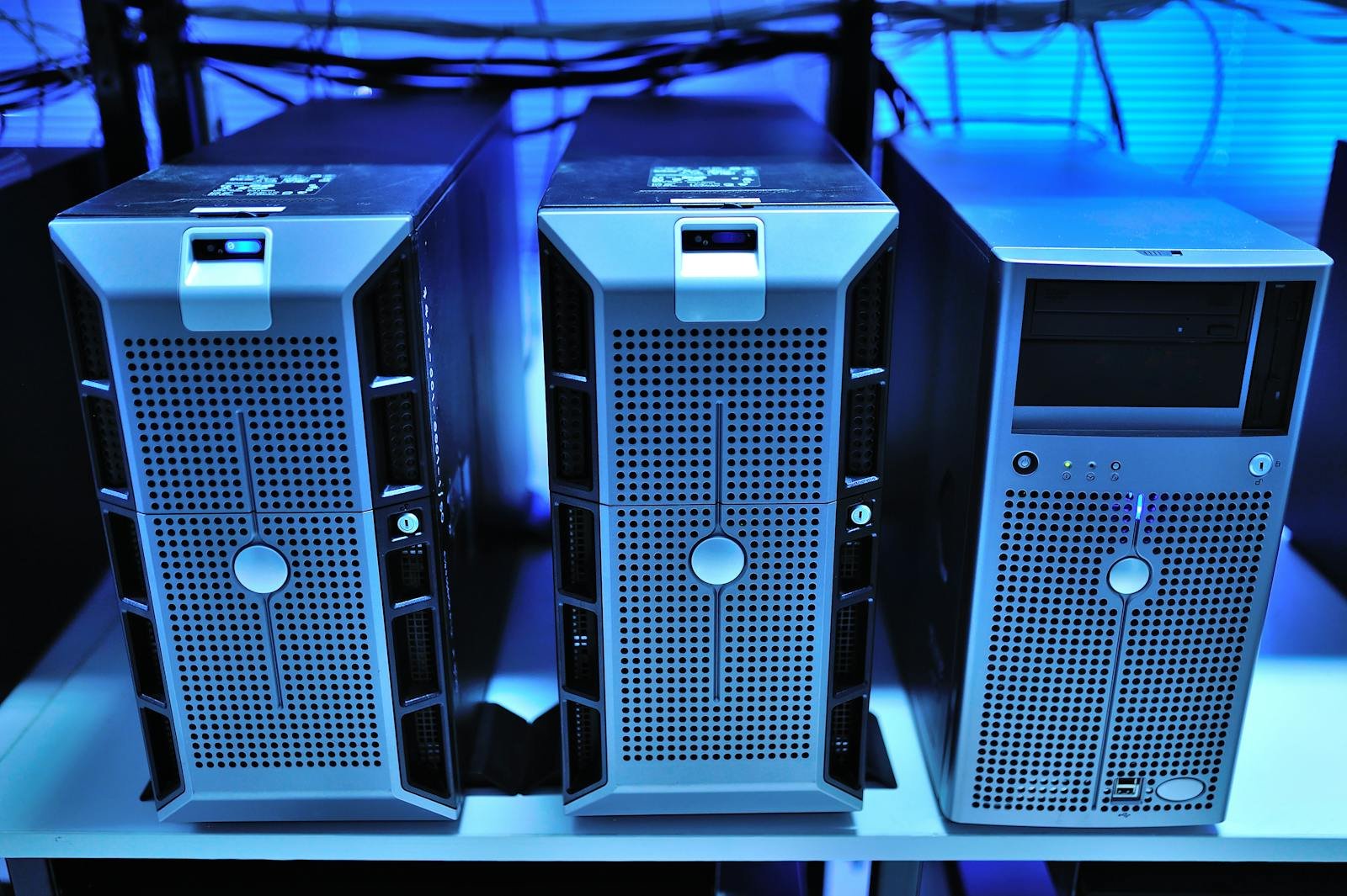 Litestream vs LiteFS vs rqlite: SQLite Replication on Your VPS in 2026